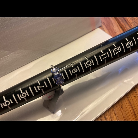 Sz 8…3 stone Tanzanite Ring NEW - Picture 3 of 3